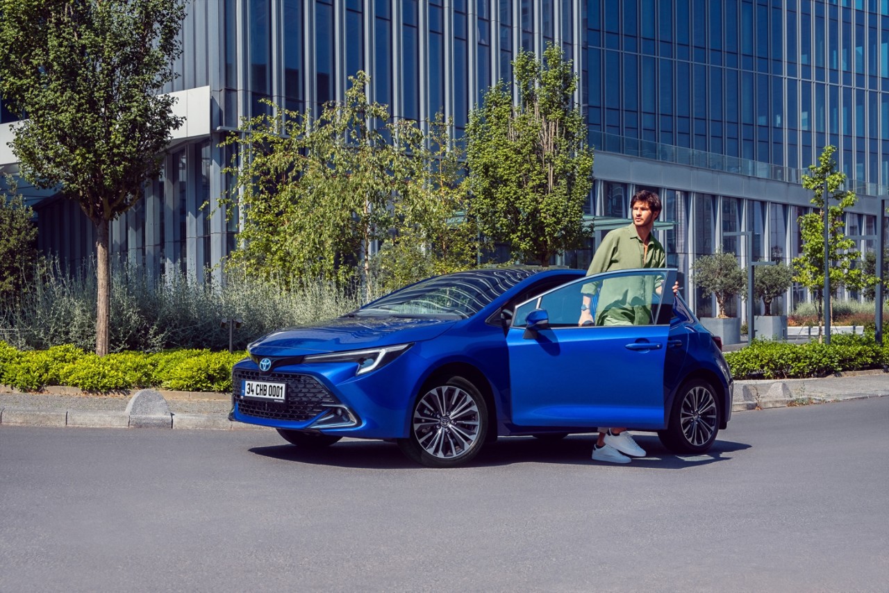 Toyota Corolla Hatchback Hybrid