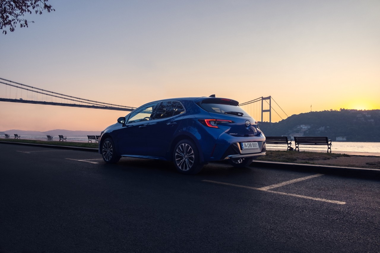 Yeni Corolla Hatchback Hybrid