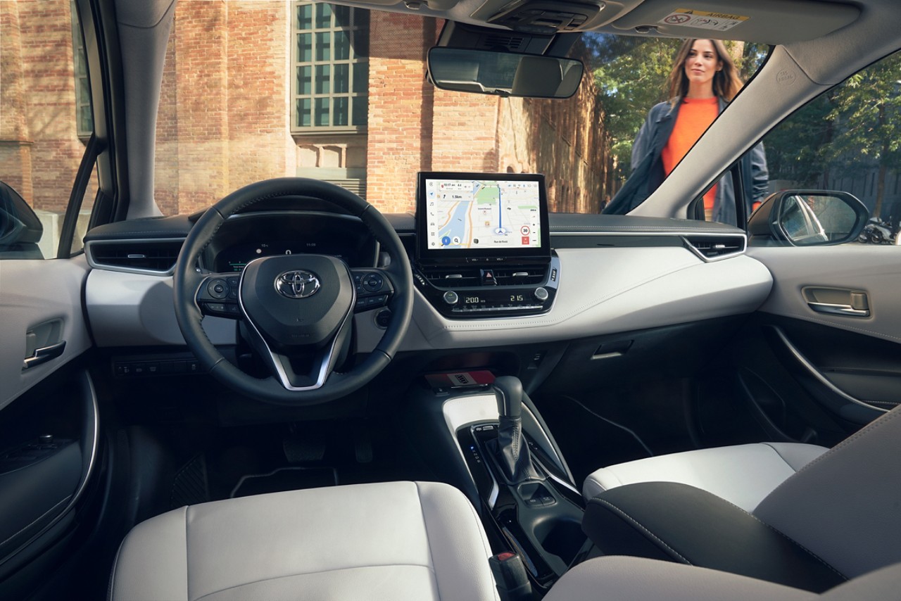 Toyota Corolla Sedan İç Tasarım
