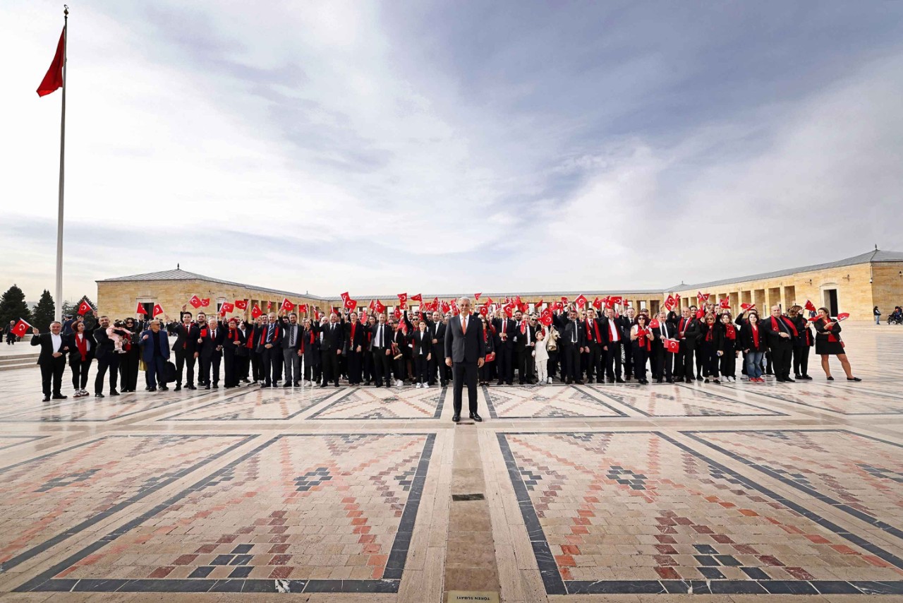 Toyota Türkiye ve Lexus Türkiye Cumhuriyet'in 100. Yılında Anıtkabir Ziyareti